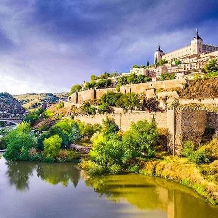 Toledo ciudad de las tres culturas , un lugar para disfrutar todas las familias con sus hijos Villamiel de Toledo Exterior foto