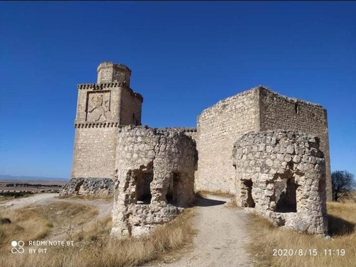 Toledo ciudad de las tres culturas , un lugar para disfrutar todas las familias con sus hijos Villamiel de Toledo Exterior foto